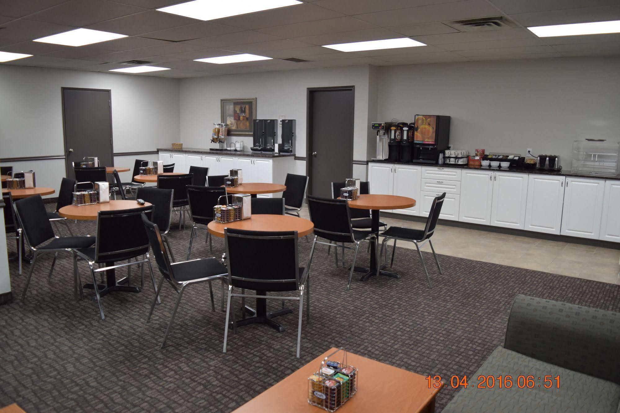Guest House Inn & Suites Edson Luaran gambar
